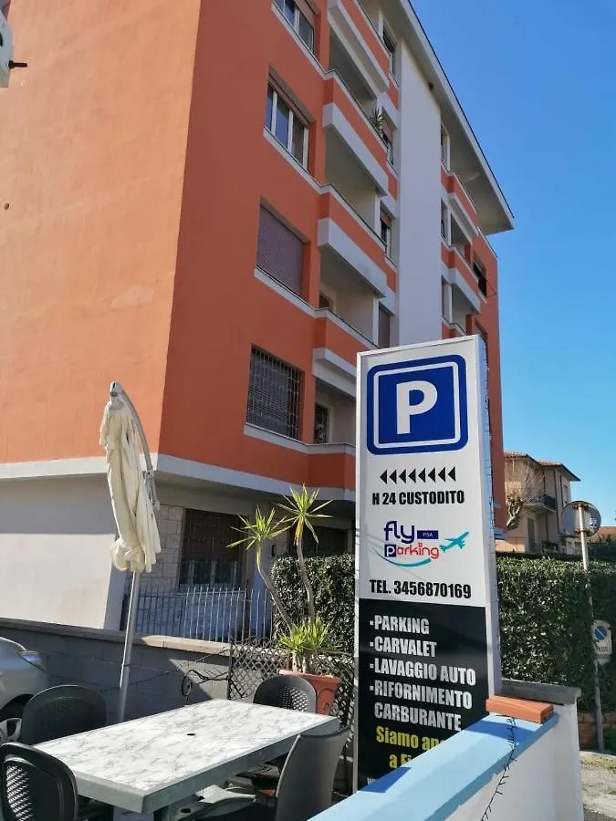 Casa Doina Airport Apartment Pisa