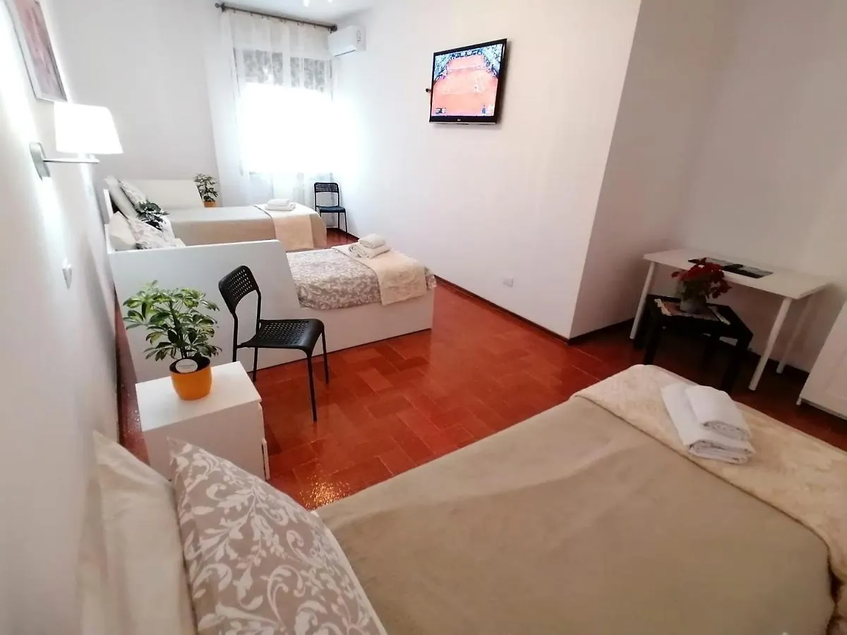 Casa Doina Airport Apartment Pisa